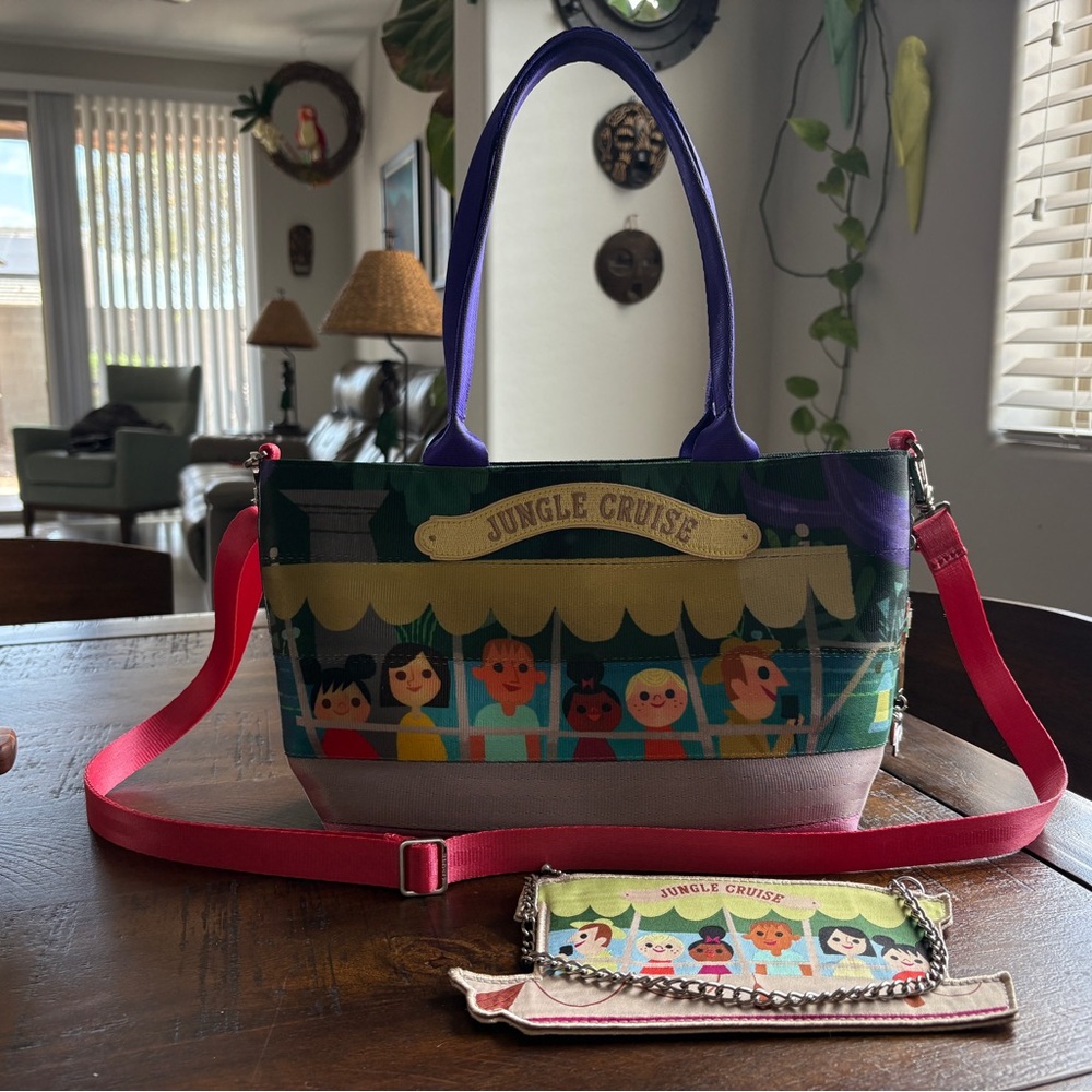 ≪ °❈ Disneys Jungle Cruise Harveys Shoulder Bag ❈° ≫